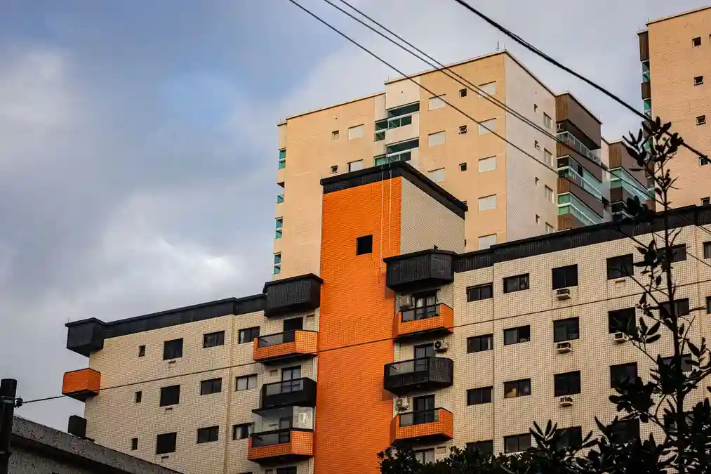 Landing Page para Lançamento Imobiliário: Como Estruturar Páginas de Alta Conversão de Leads Qualificados
